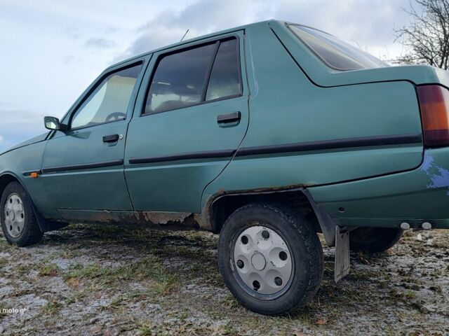 Зеленый ЗАЗ 1102 Таврия, объемом двигателя 0 л и пробегом 200 тыс. км за 700 $, фото 4 на Automoto.ua