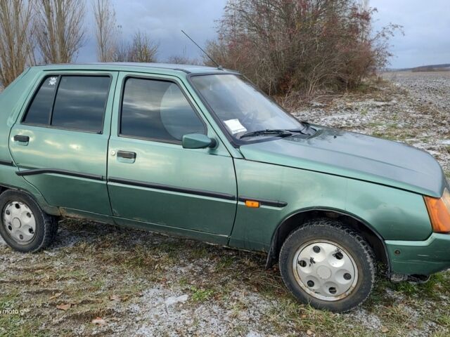 Зеленый ЗАЗ 1102 Таврия, объемом двигателя 0 л и пробегом 200 тыс. км за 700 $, фото 12 на Automoto.ua