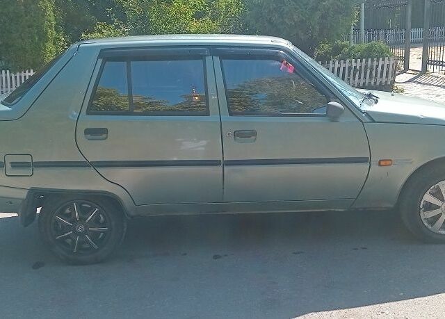 Зелений ЗАЗ 1102 Таврія, об'ємом двигуна 1.1 л та пробігом 55 тис. км за 680 $, фото 1 на Automoto.ua