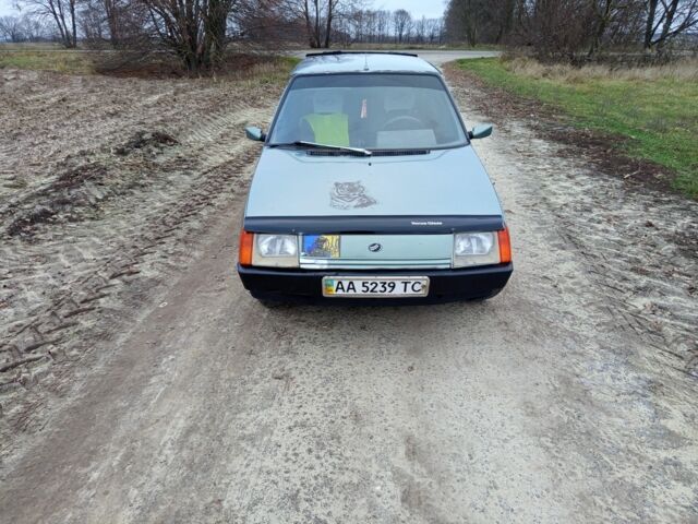 Зеленый ЗАЗ 1102 Таврия, объемом двигателя 1.2 л и пробегом 2 тыс. км за 1100 $, фото 3 на Automoto.ua