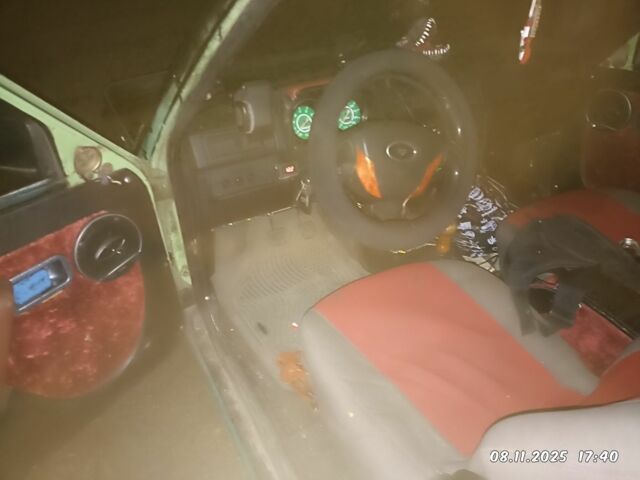 Зелений ЗАЗ 1102 Таврія, об'ємом двигуна 0 л та пробігом 2 тис. км за 471 $, фото 7 на Automoto.ua