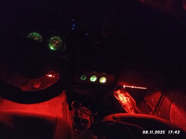 Зелений ЗАЗ 1102 Таврія, об'ємом двигуна 0 л та пробігом 2 тис. км за 471 $, фото 2 на Automoto.ua