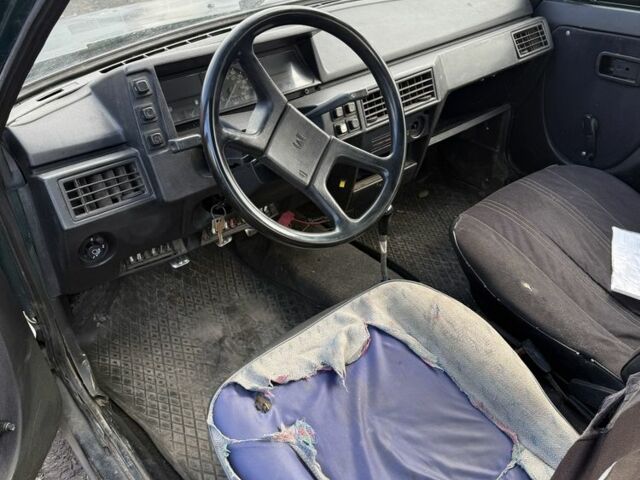 Зеленый ЗАЗ 1102 Таврия, объемом двигателя 1.2 л и пробегом 250 тыс. км за 238 $, фото 3 на Automoto.ua