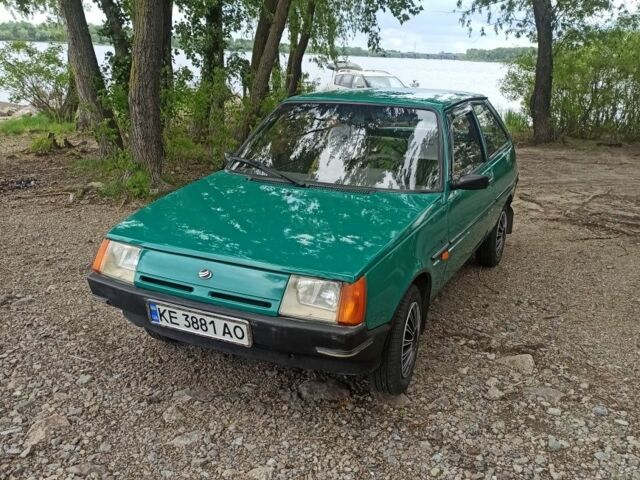 Зеленый ЗАЗ 1102 Таврия, объемом двигателя 1.2 л и пробегом 140 тыс. км за 1400 $, фото 2 на Automoto.ua
