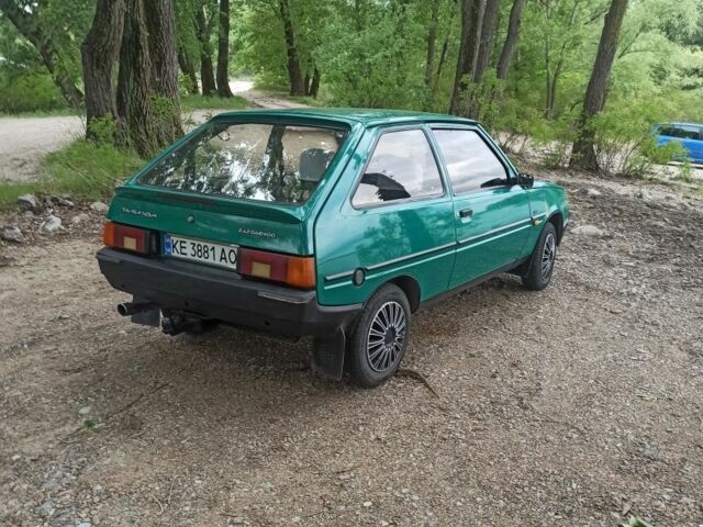 Зеленый ЗАЗ 1102 Таврия, объемом двигателя 1.2 л и пробегом 140 тыс. км за 1400 $, фото 1 на Automoto.ua