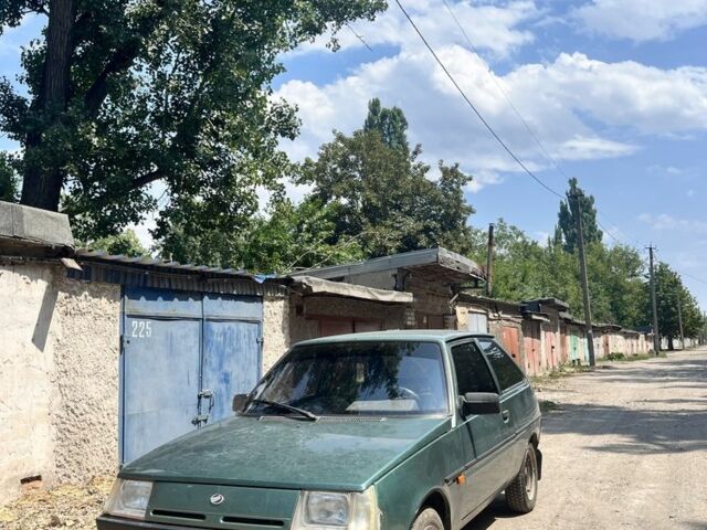 Зеленый ЗАЗ 1102 Таврия, объемом двигателя 1.2 л и пробегом 120 тыс. км за 1100 $, фото 1 на Automoto.ua