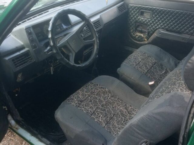 Зеленый ЗАЗ 1102 Таврия, объемом двигателя 1.1 л и пробегом 111 тыс. км за 313 $, фото 7 на Automoto.ua