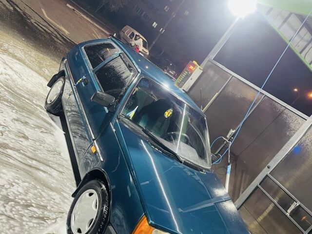 Зеленый ЗАЗ 1102 Таврия, объемом двигателя 1.2 л и пробегом 180 тыс. км за 526 $, фото 3 на Automoto.ua