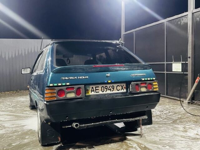 Зеленый ЗАЗ 1102 Таврия, объемом двигателя 1.2 л и пробегом 180 тыс. км за 526 $, фото 6 на Automoto.ua