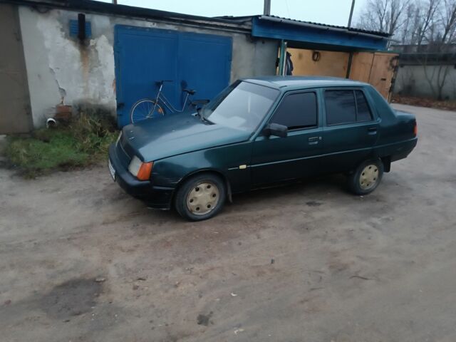 Зеленый ЗАЗ 1102 Таврия, объемом двигателя 1.2 л и пробегом 120 тыс. км за 750 $, фото 4 на Automoto.ua