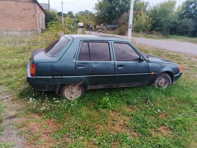 Зеленый ЗАЗ 1102 Таврия, объемом двигателя 1.2 л и пробегом 1000 тыс. км за 437 $, фото 2 на Automoto.ua
