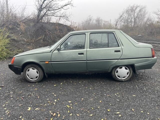 Зеленый ЗАЗ 1102 Таврия, объемом двигателя 1.2 л и пробегом 102 тыс. км за 1500 $, фото 1 на Automoto.ua