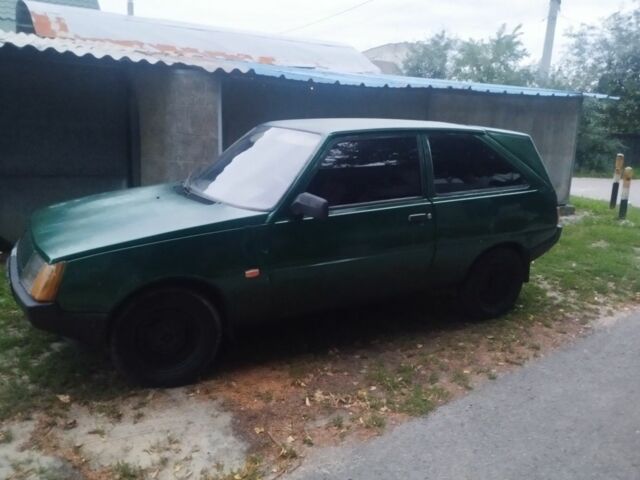 Зеленый ЗАЗ 1102 Таврия, объемом двигателя 1 л и пробегом 260 тыс. км за 523 $, фото 2 на Automoto.ua