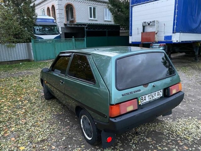 Зелений ЗАЗ 1102 Таврія, об'ємом двигуна 1.2 л та пробігом 152 тис. км за 800 $, фото 5 на Automoto.ua