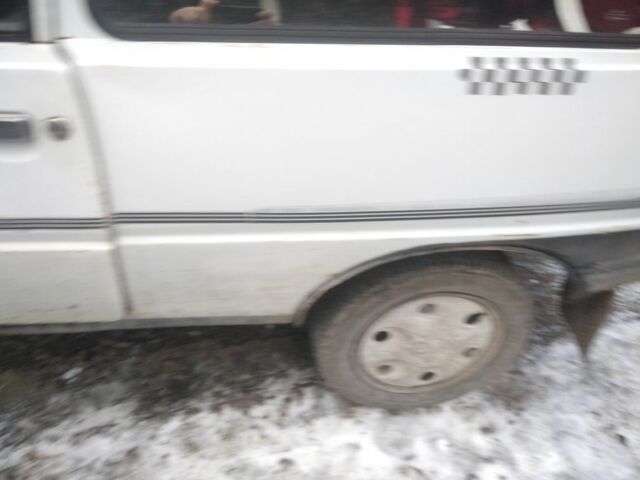 Белый ЗАЗ 1102, объемом двигателя 0 л и пробегом 150 тыс. км за 300 $, фото 19 на Automoto.ua