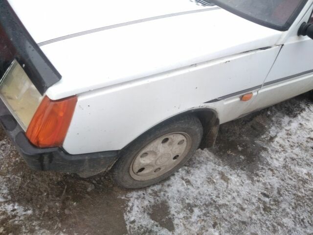 Белый ЗАЗ 1102, объемом двигателя 0 л и пробегом 150 тыс. км за 300 $, фото 1 на Automoto.ua