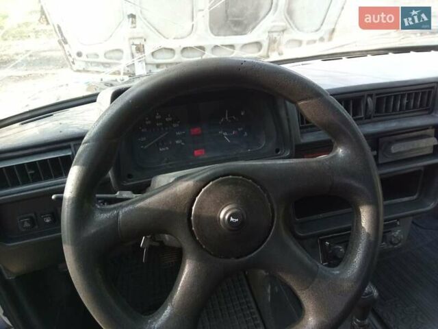 Белый ЗАЗ 1102 Таврия-Нова, объемом двигателя 1.2 л и пробегом 271 тыс. км за 450 $, фото 9 на Automoto.ua