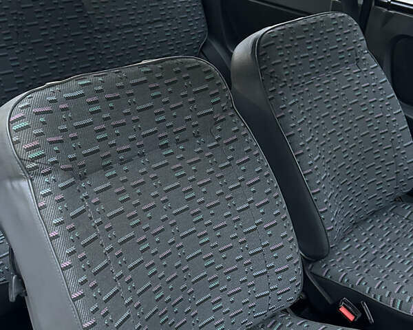 Белый ЗАЗ 1102 Таврія-Нова, объемом двигателя 1.1 л и пробегом 10 тыс. км за 2100 $, фото 5 на Automoto.ua