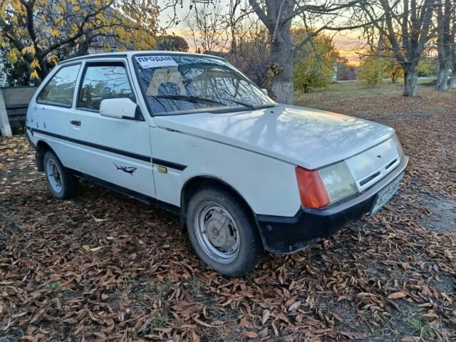 Белый ЗАЗ 1102 Таврия-Нова, объемом двигателя 1.1 л и пробегом 176 тыс. км за 502 $, фото 4 на Automoto.ua