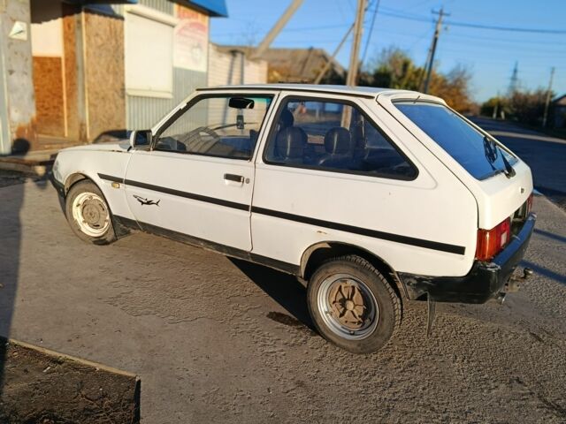 Белый ЗАЗ 1102 Таврия-Нова, объемом двигателя 1.1 л и пробегом 176 тыс. км за 502 $, фото 6 на Automoto.ua