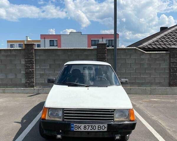 Білий ЗАЗ 1102 Таврія-Нова, об'ємом двигуна 1.1 л та пробігом 160 тис. км за 597 $, фото 10 на Automoto.ua