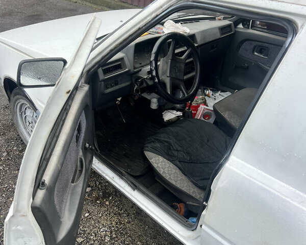 Белый ЗАЗ 1102 Таврія-Нова, объемом двигателя 1.2 л и пробегом 169 тыс. км за 950 $, фото 8 на Automoto.ua