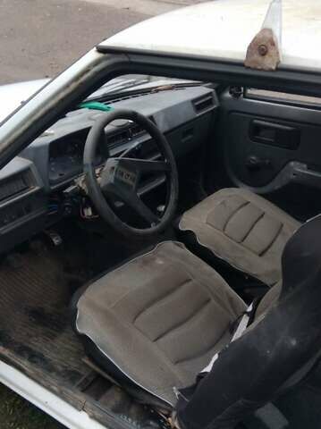 Белый ЗАЗ 1102 Таврія-Нова, объемом двигателя 1.1 л и пробегом 100 тыс. км за 379 $, фото 3 на Automoto.ua