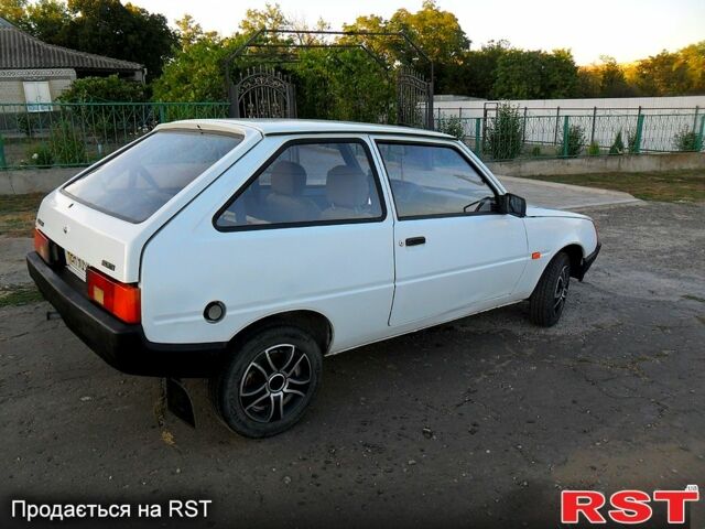 Белый ЗАЗ 1102 Таврия-Нова, объемом двигателя 1.1 л и пробегом 44 тыс. км за 1450 $, фото 4 на Automoto.ua