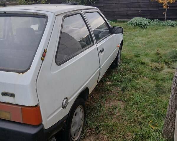 Белый ЗАЗ 1102 Таврія-Нова, объемом двигателя 1.2 л и пробегом 100 тыс. км за 400 $, фото 2 на Automoto.ua