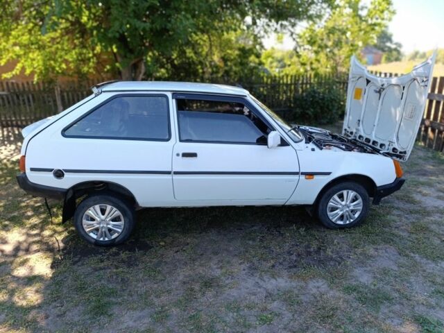 Белый ЗАЗ 1102 Таврия-Нова, объемом двигателя 1.2 л и пробегом 250 тыс. км за 550 $, фото 2 на Automoto.ua