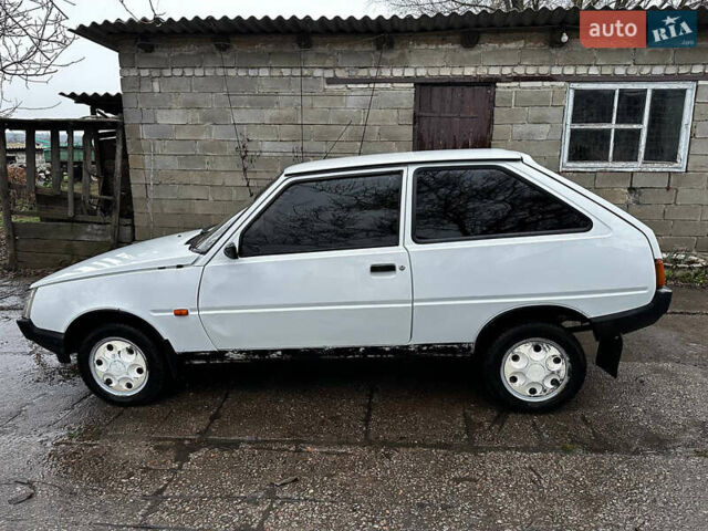 Белый ЗАЗ 1102 Таврія-Нова, объемом двигателя 1.1 л и пробегом 42 тыс. км за 1420 $, фото 11 на Automoto.ua