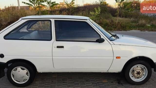 Белый ЗАЗ 1102 Таврія-Нова, объемом двигателя 1.1 л и пробегом 96 тыс. км за 1100 $, фото 7 на Automoto.ua