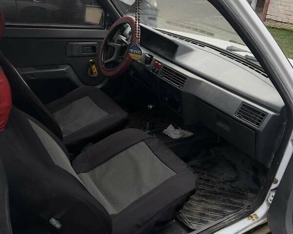 Білий ЗАЗ 1102 Таврія-Нова, об'ємом двигуна 1.2 л та пробігом 396 тис. км за 999 $, фото 5 на Automoto.ua