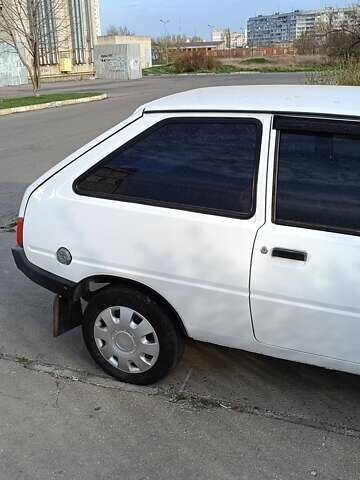 Белый ЗАЗ 1102 Таврія-Нова, объемом двигателя 1.1 л и пробегом 87 тыс. км за 1600 $, фото 2 на Automoto.ua