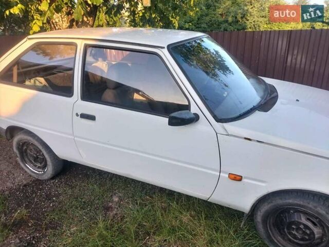 Белый ЗАЗ 1102 Таврія-Нова, объемом двигателя 1.3 л и пробегом 100 тыс. км за 500 $, фото 2 на Automoto.ua