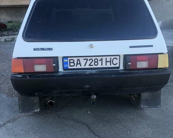 Белый ЗАЗ 1102 Таврия-Нова, объемом двигателя 1.2 л и пробегом 180 тыс. км за 1650 $, фото 3 на Automoto.ua