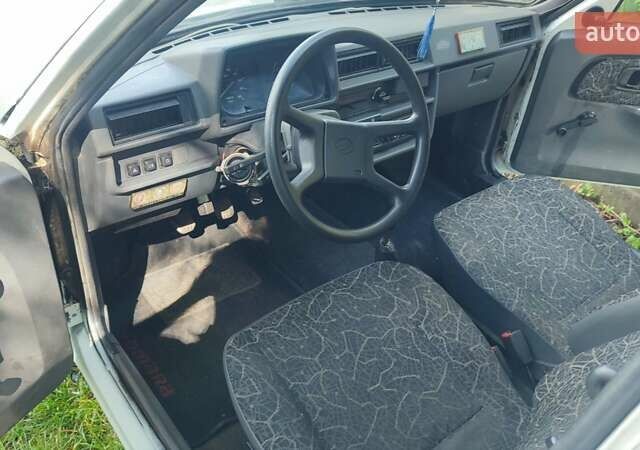 Белый ЗАЗ 1102 Таврія-Нова, объемом двигателя 1.2 л и пробегом 215 тыс. км за 1000 $, фото 5 на Automoto.ua