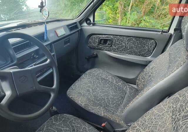 Белый ЗАЗ 1102 Таврія-Нова, объемом двигателя 1.2 л и пробегом 215 тыс. км за 1000 $, фото 3 на Automoto.ua