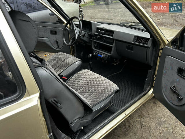Бежевый ЗАЗ 1102 Таврія-Нова, объемом двигателя 1.2 л и пробегом 85 тыс. км за 1200 $, фото 6 на Automoto.ua