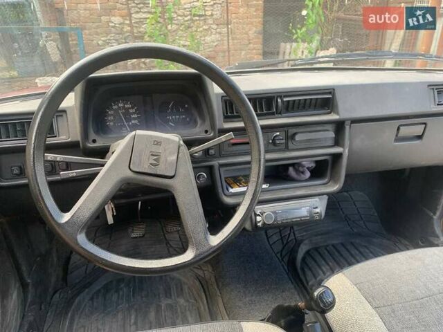 Красный ЗАЗ 1102 Таврія-Нова, объемом двигателя 1.1 л и пробегом 38 тыс. км за 800 $, фото 5 на Automoto.ua