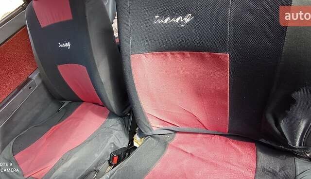 Красный ЗАЗ 1102 Таврія-Нова, объемом двигателя 1.09 л и пробегом 130 тыс. км за 1100 $, фото 5 на Automoto.ua