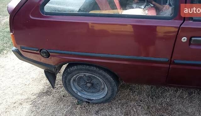 Красный ЗАЗ 1102 Таврія-Нова, объемом двигателя 1.09 л и пробегом 130 тыс. км за 1100 $, фото 11 на Automoto.ua