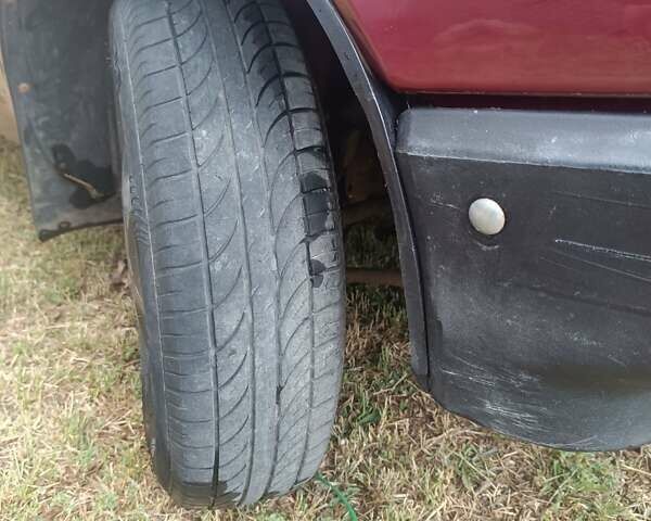 Красный ЗАЗ 1102 Таврія-Нова, объемом двигателя 1.1 л и пробегом 305 тыс. км за 800 $, фото 7 на Automoto.ua