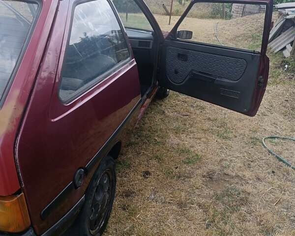 Красный ЗАЗ 1102 Таврія-Нова, объемом двигателя 1.1 л и пробегом 305 тыс. км за 800 $, фото 4 на Automoto.ua