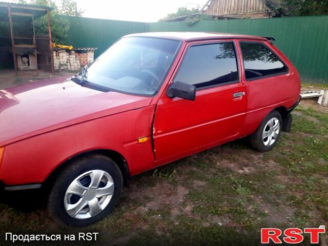 Красный ЗАЗ 1102 Таврия-Нова, объемом двигателя 1.1 л и пробегом 137 тыс. км за 800 $, фото 1 на Automoto.ua