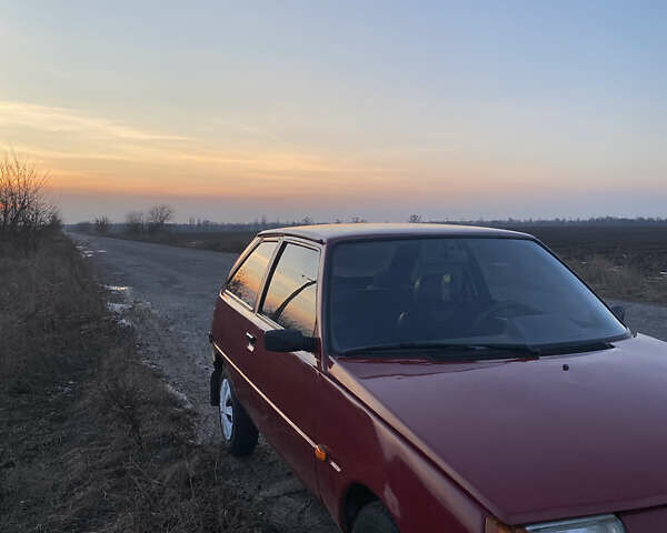 Красный ЗАЗ 1102 Таврія-Нова, объемом двигателя 1.1 л и пробегом 235 тыс. км за 900 $, фото 1 на Automoto.ua