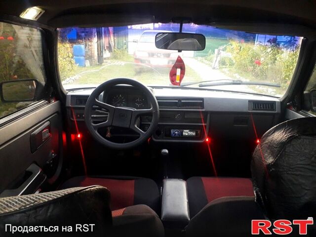 Красный ЗАЗ 1102 Таврия-Нова, объемом двигателя 1.1 л и пробегом 137 тыс. км за 800 $, фото 4 на Automoto.ua