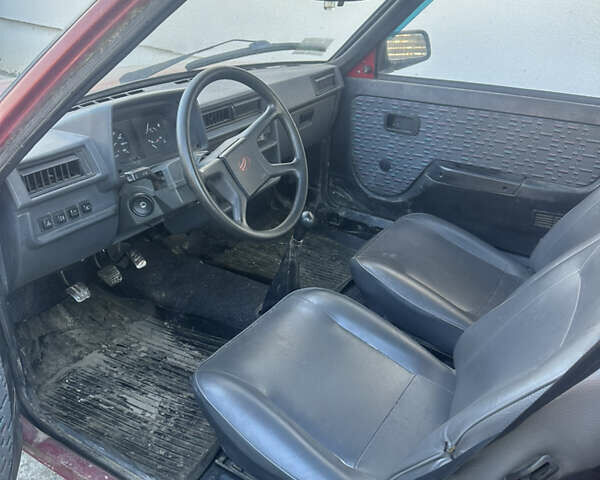 Красный ЗАЗ 1102 Таврія-Нова, объемом двигателя 1.09 л и пробегом 68 тыс. км за 550 $, фото 4 на Automoto.ua