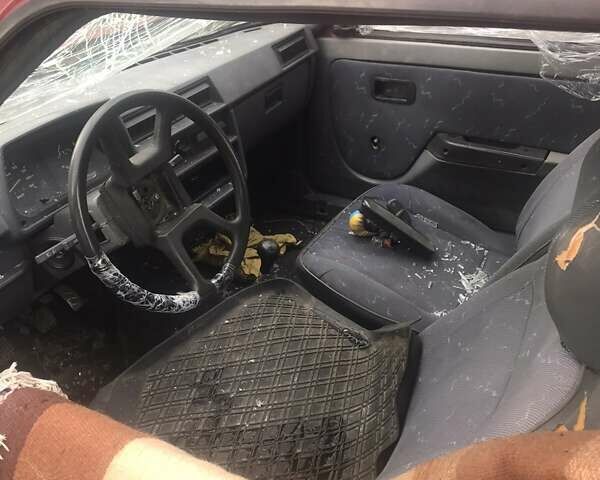 Красный ЗАЗ 1102 Таврія-Нова, объемом двигателя 1.1 л и пробегом 125 тыс. км за 270 $, фото 4 на Automoto.ua