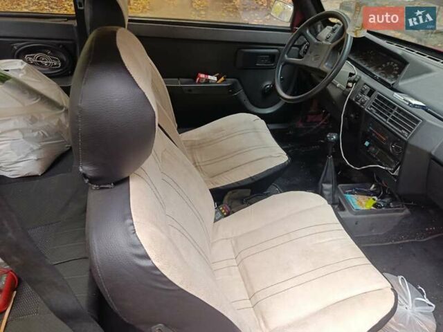 Красный ЗАЗ 1102 Таврія-Нова, объемом двигателя 1.1 л и пробегом 70 тыс. км за 832 $, фото 5 на Automoto.ua